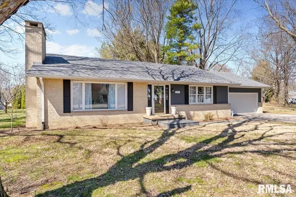 117 Agawam LN, Petersburg, IL 62675