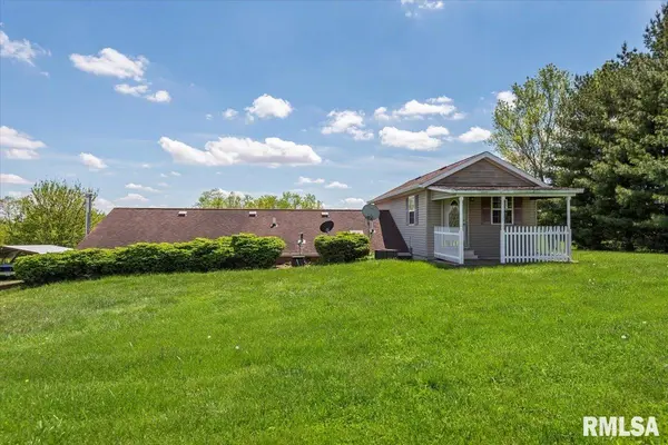 881 NE 1300TH ST, Roodhouse, IL 62082