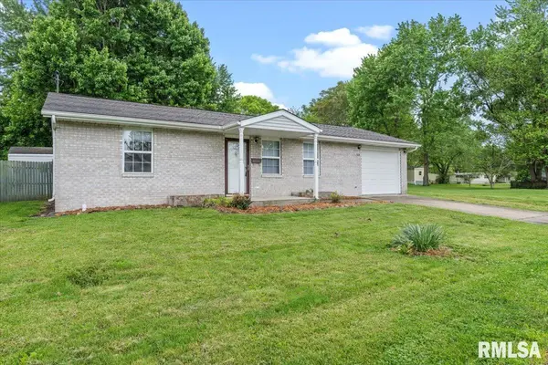 518 E DEAN ST, Virden, IL 62690