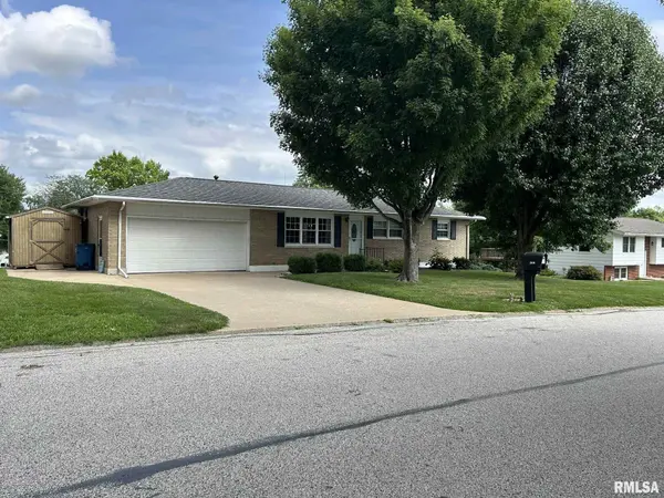 2416 NORTHRIDGE DR, Quincy, IL 62305