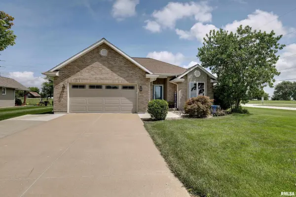 1525 Cadbury RDG, Quincy, IL 62305