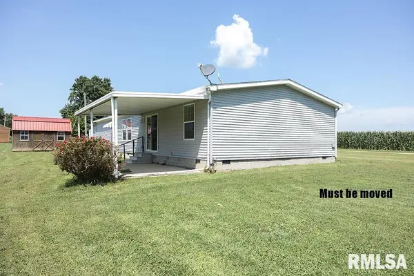 37 Moosewood DR, Flora, IL 62839