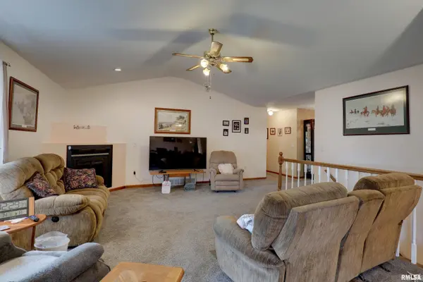 3826 TIFFANY LN, Quincy, IL 62305