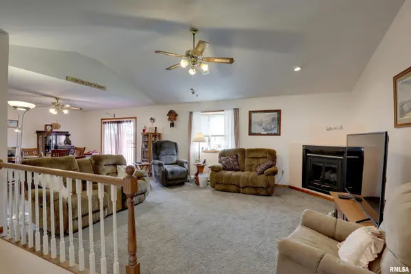 3826 TIFFANY LN, Quincy, IL 62305