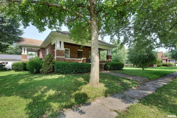 401 W 4TH ST, Golden, IL 62339