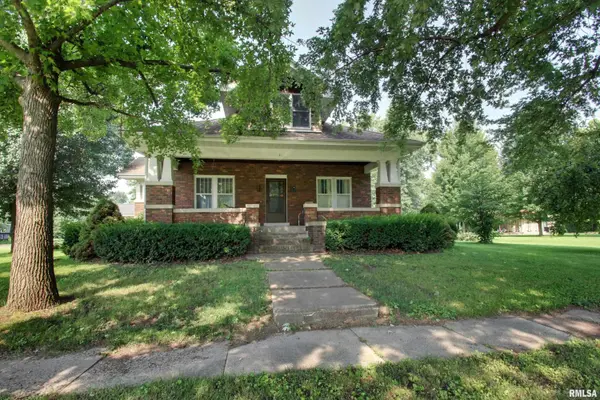 401 W 4TH ST, Golden, IL 62339