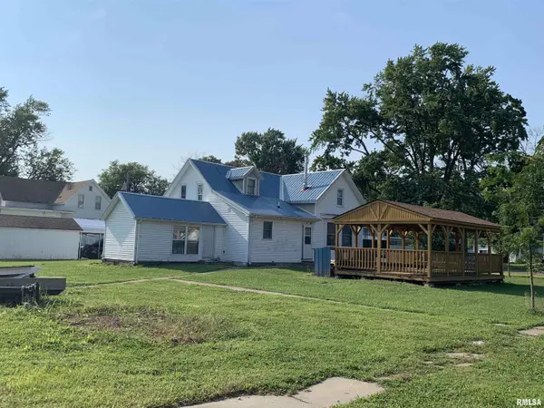 502 SMITH ST, Golden, IL 62339