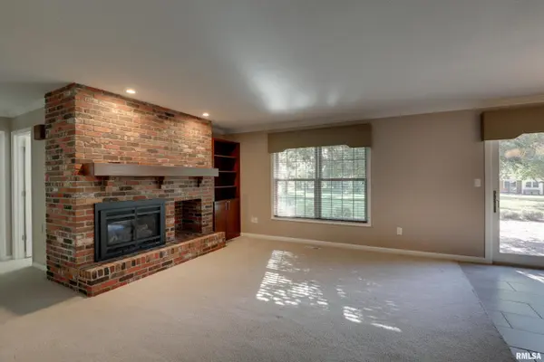 2922 Scotia TRL, Quincy, IL 62301