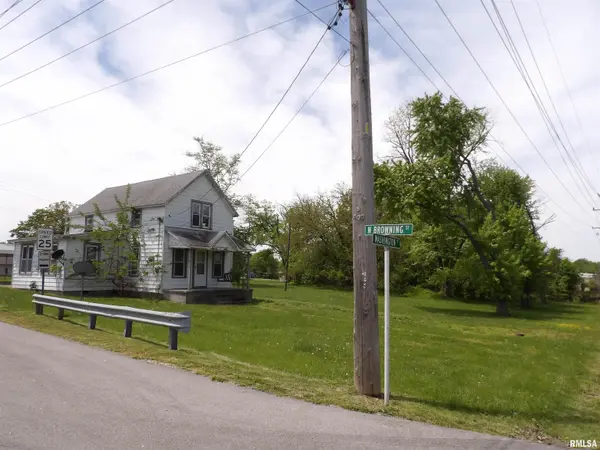 1100 W WASHINGTON ST, Benton, IL 62812-0000