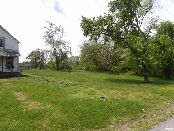 1100 W WASHINGTON ST, Benton, IL 62812-0000