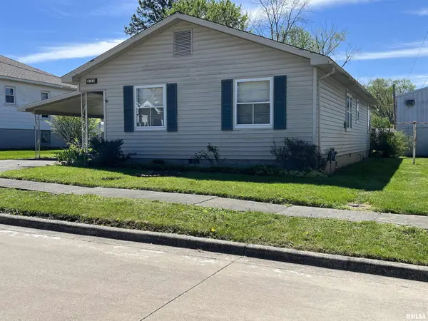 525 W COLLEGE ST, Harrisburg, IL 62946