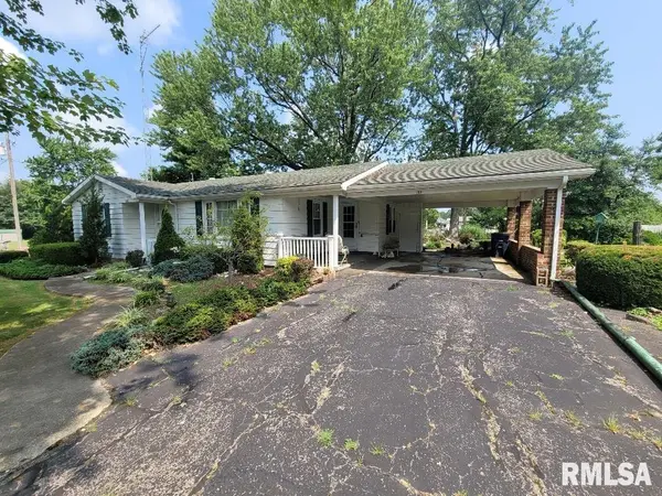 250 W PINE ST, Albion, IL 62806