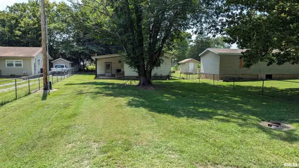 205 2ND ST, Grand Tower, IL 62942