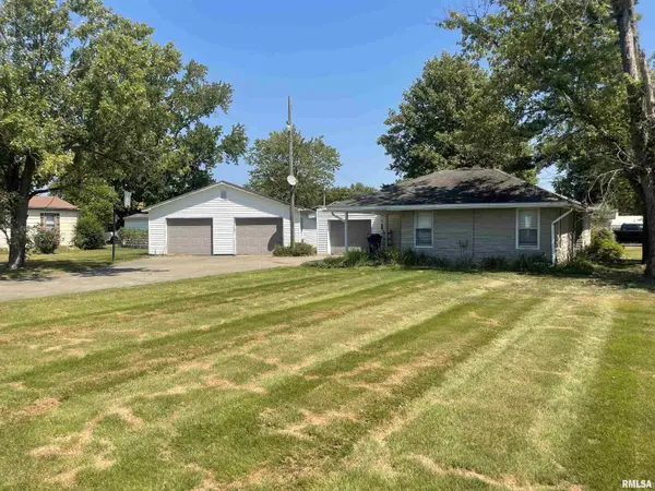 2002 W CHERRY ST, Marion, IL 62959