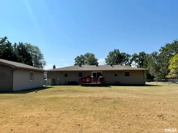 306 GATEWAY DR, Marion, IL 62959