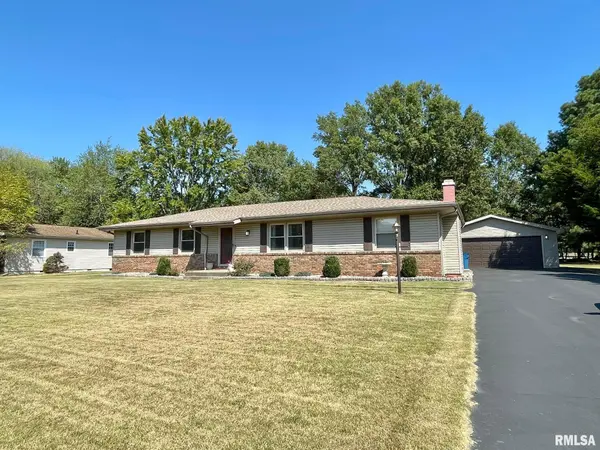 306 GATEWAY DR, Marion, IL 62959