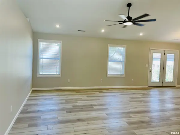 301 OLIVIA DR, Marion, IL 62959