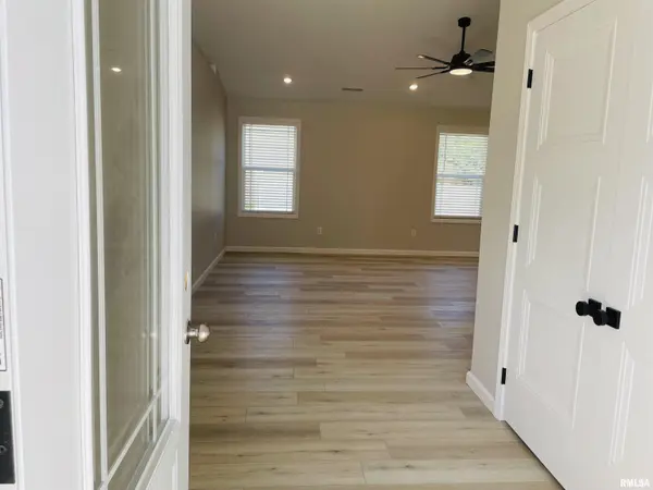 301 OLIVIA DR, Marion, IL 62959