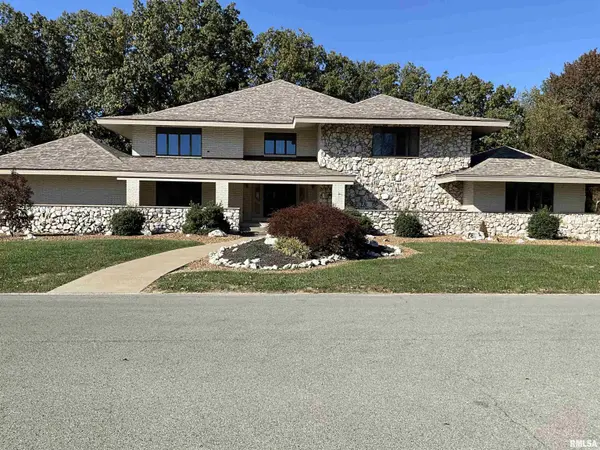 206 Dinah LN, Marion, IL 62959