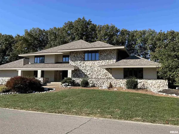 206 Dinah LN, Marion, IL 62959