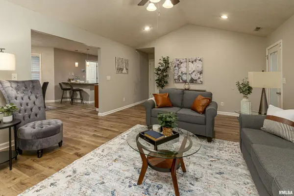 200 OLIVIA DR, Marion, IL 62959