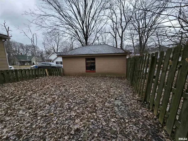 917 TAYLOR AVE Mt Vernon, IL 62864
