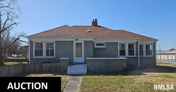 200 W DELAWARE ST, Fairfield, IL 62837