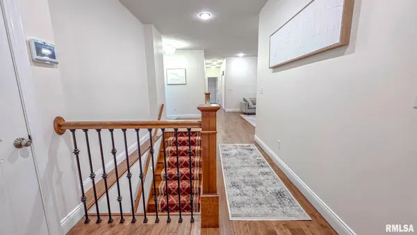511 David Livingstone DR, Carterville, IL 62918