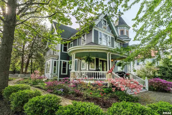 301 W HIGH ST, Anna, IL 62906