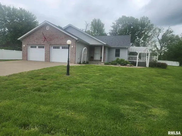1626 Venable ST, Carterville, IL 62918