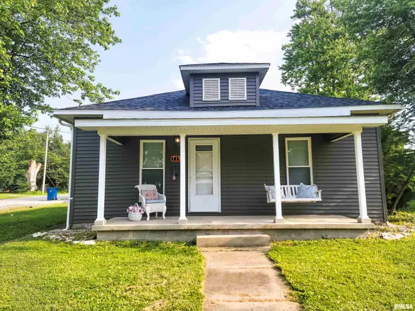 719 E CHERRY ST, Olney, IL 62450