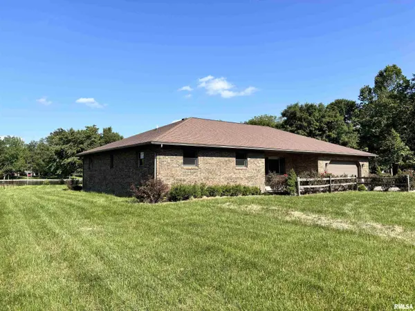 3826 FAWN DR, Marion, IL 62959