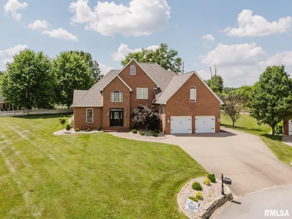 1506 Gleneagle DR, Marion, IL 62959