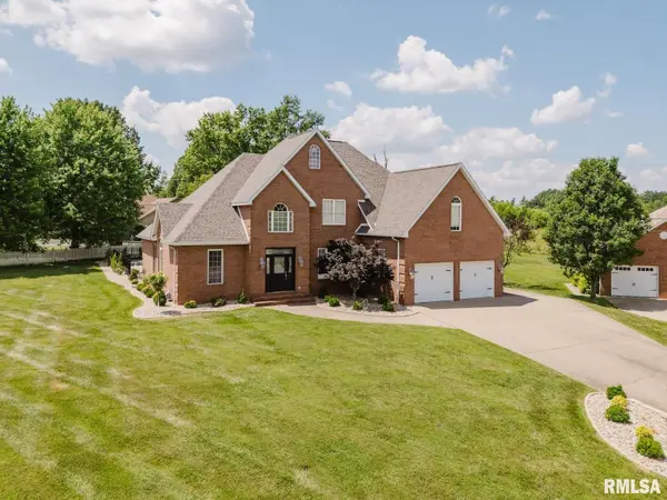 1506 Gleneagle DR, Marion, IL 62959