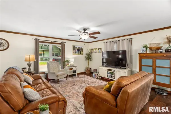 468 Clifty Heights DR, Marion, IL 62959