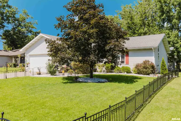 1203 Hadfield ST, Marion, IL 62959