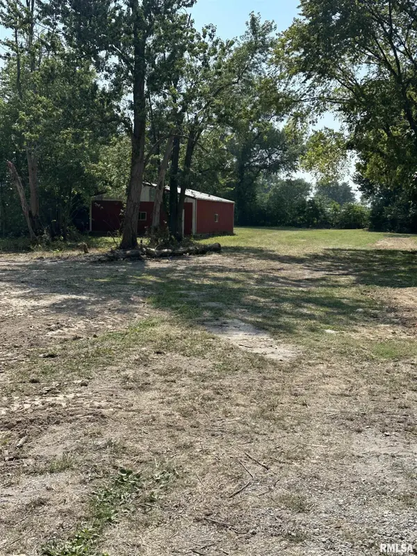 307 N MAIN ST, Ewing, IL 62836