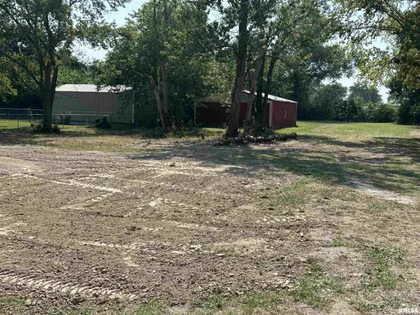 307 N MAIN ST, Ewing, IL 62836