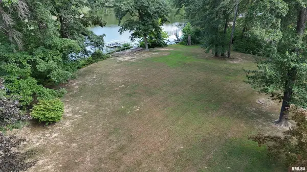 00 E SUNNYSIDE LN, Benton, IL 62812