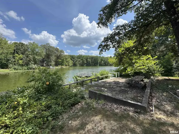 00 E SUNNYSIDE LN, Benton, IL 62812