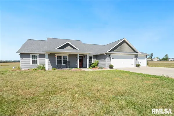 15702 Jadin RD, Marion, IL 62959