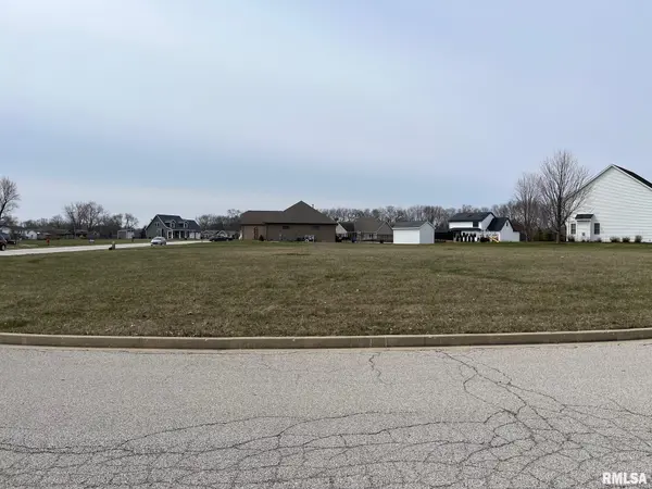 Lot 32 E CAMDEN CIR, Chillicothe, IL 61523