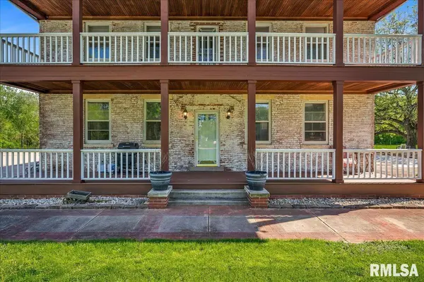 625 N SHELTON LN, Peoria, IL 61604