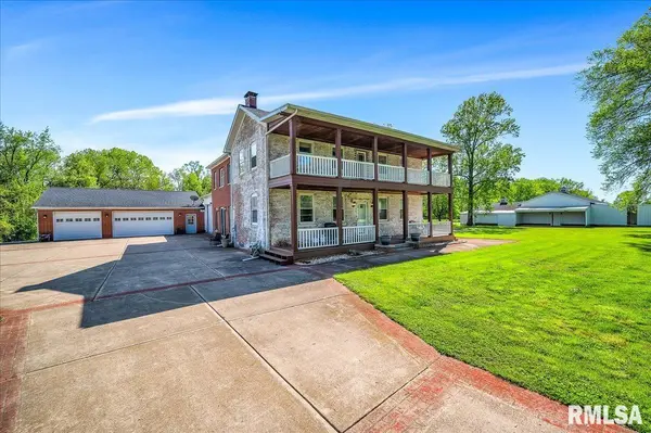 625 N SHELTON LN, Peoria, IL 61604
