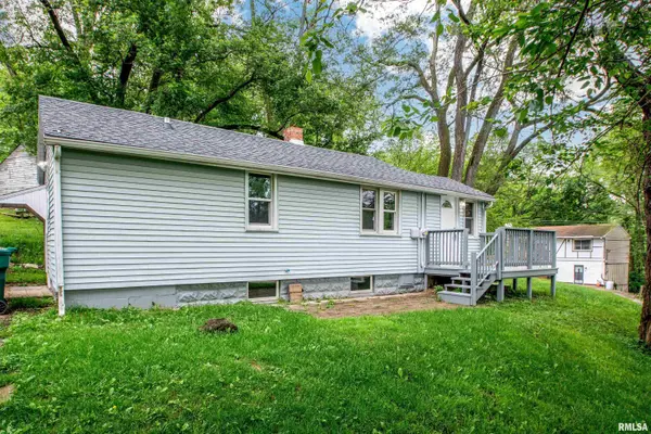 407 LAWNDALE AVE, Creve Coeur, IL 61610