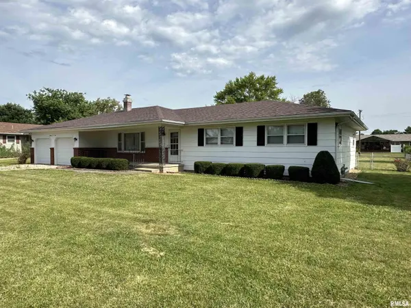 1305 E LOCUST ST, Canton, IL 61520