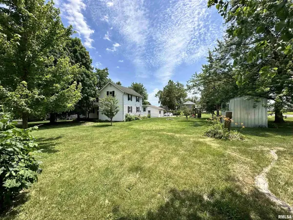 103 E WASHINGTON ST, Congerville, IL 61729