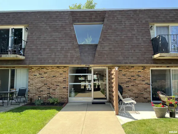 161 E QUEENWOOD RD #A-6,  Morton,  IL 61550