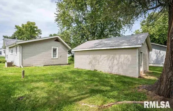 449 MONSON ST, East Peoria, IL 61611
