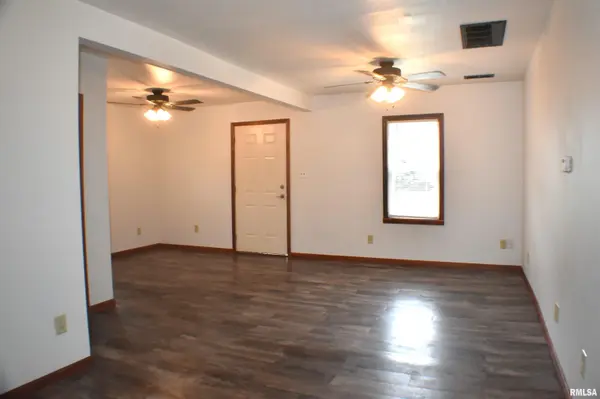 1189 E ELM ST, Canton, IL 61520